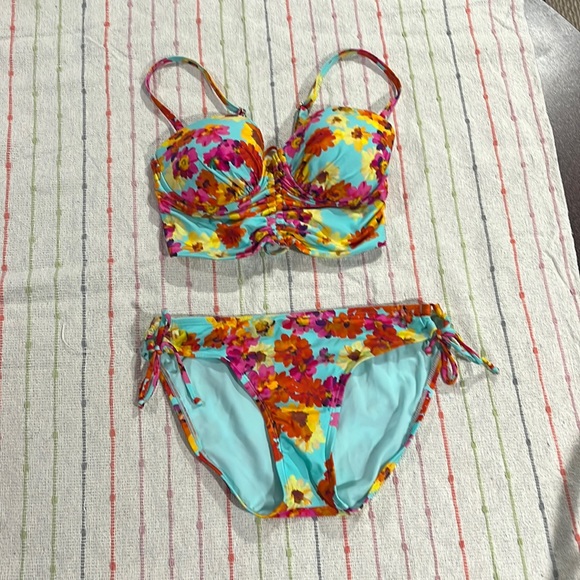 Kenneth Cole Reaction Other - 2 piece Floral Bikini Kenneth Cole